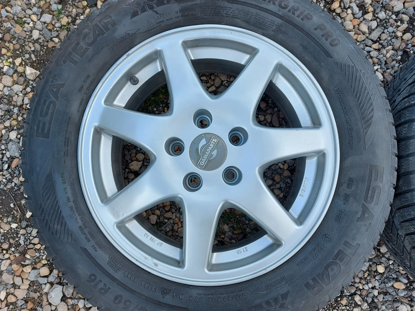    215/60R16  Skoda Yeti | Mobile.bg   3