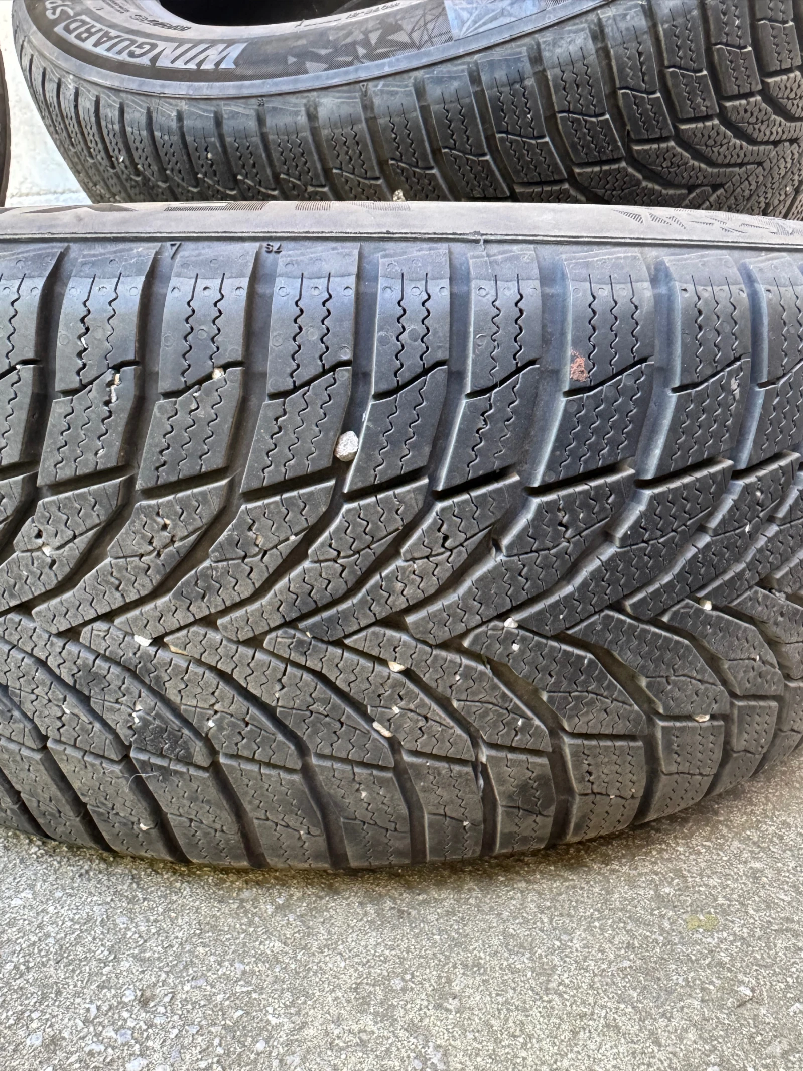 Гуми Зимни 225/55R18, снимка 7 - Гуми и джанти - 55843023