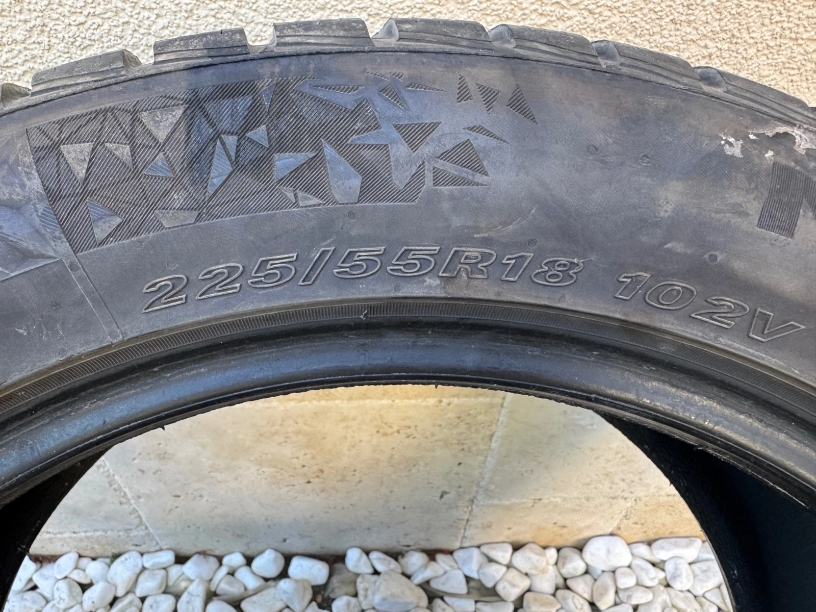 Гуми Зимни 225/55R18, снимка 6 - Гуми и джанти - 55843023
