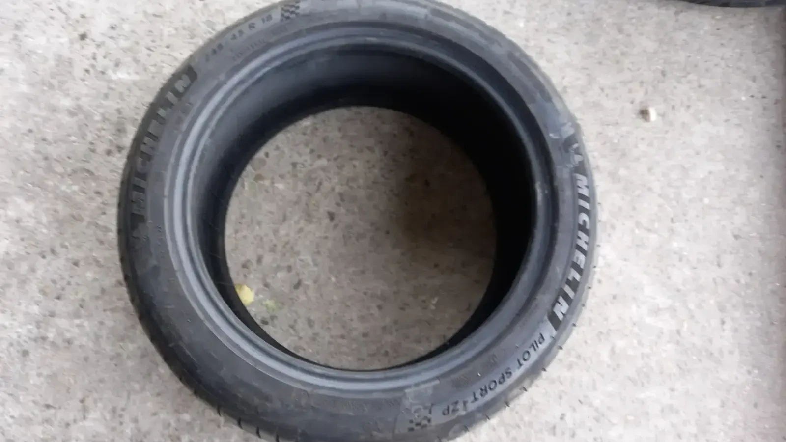 Гуми Летни 245/45R18, снимка 9 - Гуми и джанти - 56105957