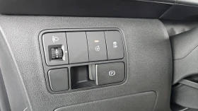 Hyundai Staria L3.5 Tourer 9seater autogeorge.com - 25780 € / 50421.30 лв. - 81135817 12