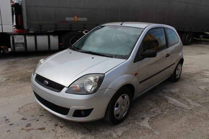 Ford Fiesta 1.4TDCI НОВ ВНОС, снимка 17 - Автомобили и джипове - 47403486