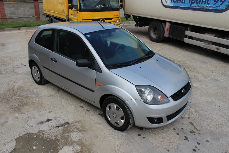 Ford Fiesta 1.4TDCI НОВ ВНОС, снимка 3 - Автомобили и джипове - 47403486