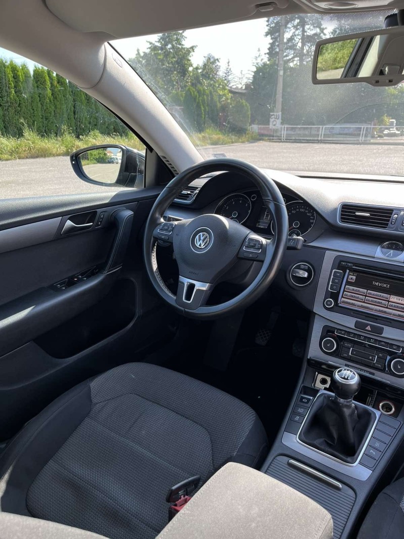 VW Passat, снимка 2 - Автомобили и джипове - 46073130