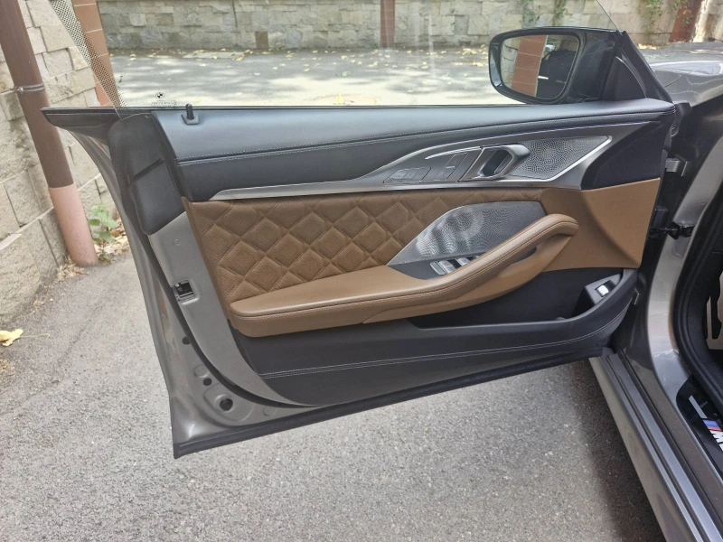 BMW M8 xDrive Gran Coupe Competition Carbon Keramik B&W, снимка 14 - Автомобили и джипове - 51691383