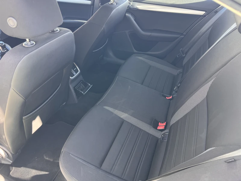 Skoda Octavia AMBITION/1.6TDI/116K.C./5MT, снимка 10 - Автомобили и джипове - 52177322