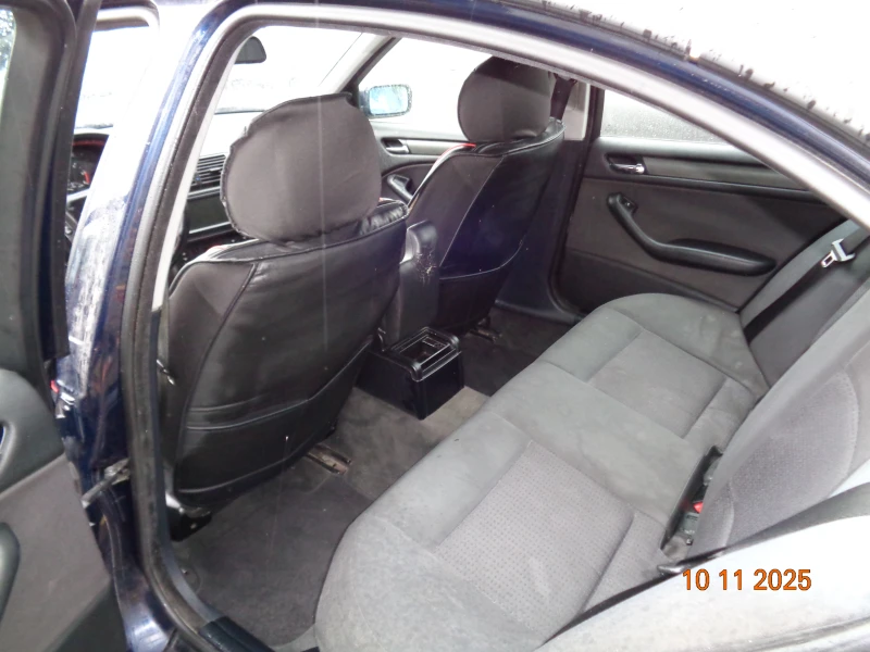 BMW 320 ТОП състояние Фейслифт, снимка 12 - Автомобили и джипове - 52392368