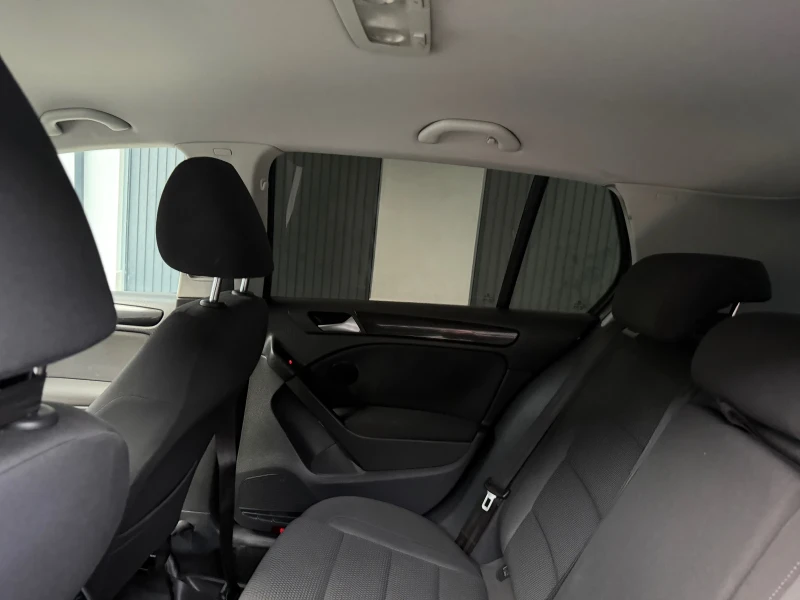 VW Golf, снимка 14 - Автомобили и джипове - 52807645