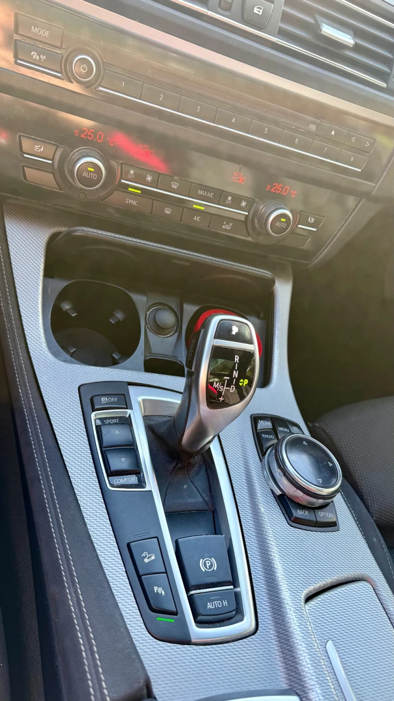 BMW 530 4X4 Led display, M pack LED фарове, снимка 12 - Автомобили и джипове - 53035829