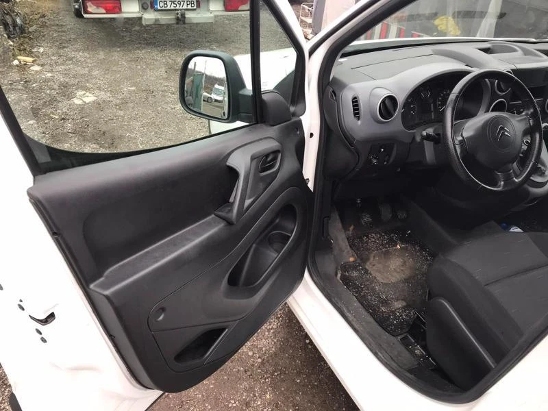 Citroen Berlingo 1.6HDI,9HF,90кс.,MAXI,2015 г., снимка 12 - Автомобили и джипове - 31150231