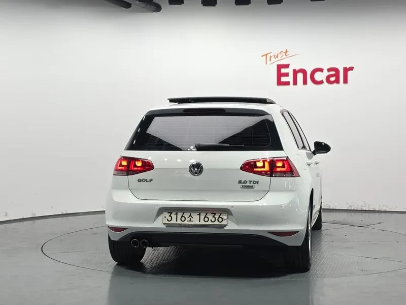 VW Golf 2.0 TDI, снимка 4 - Автомобили и джипове - 54300699