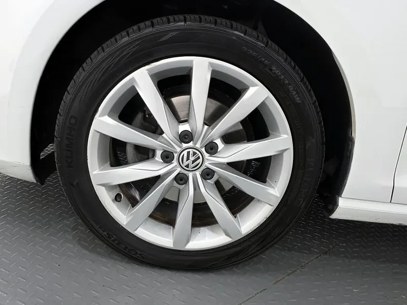 VW Golf 2.0 TDI, снимка 5 - Автомобили и джипове - 54300699