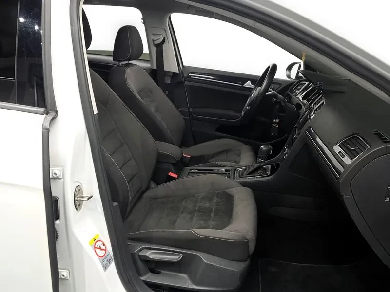 VW Golf 2.0 TDI, снимка 11 - Автомобили и джипове - 54300699