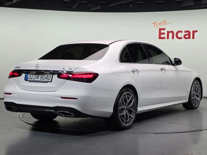 Mercedes-Benz E 220 E220d 4MATIC AMG Line| 194к.с.| ВКЛ.ТЕХНОТЕСТ, снимка 2 - Автомобили и джипове - 55701504