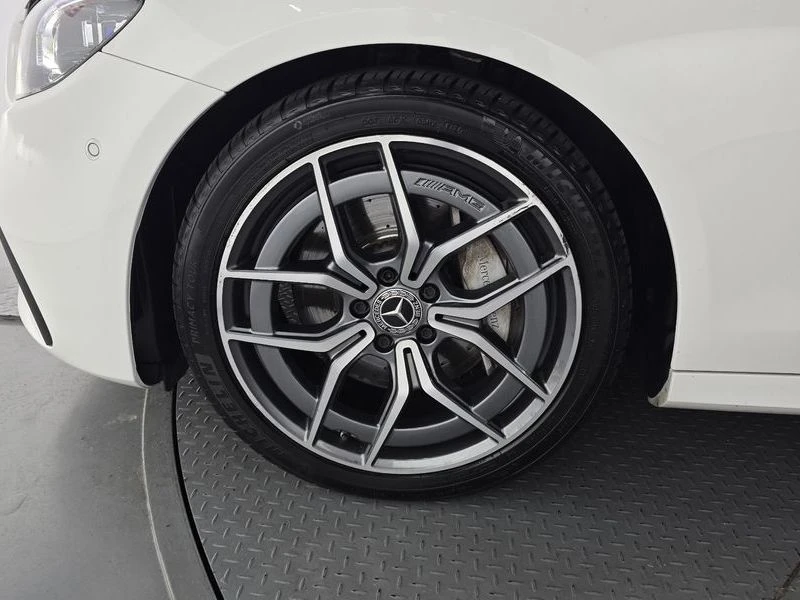 Mercedes-Benz E 220 E220d 4MATIC AMG Line| 194к.с.| ВКЛ.ТЕХНОТЕСТ, снимка 5 - Автомобили и джипове - 55701504