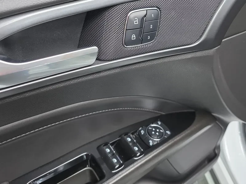Ford Mondeo 2.0 TITANIUM, снимка 13 - Автомобили и джипове - 56292807
