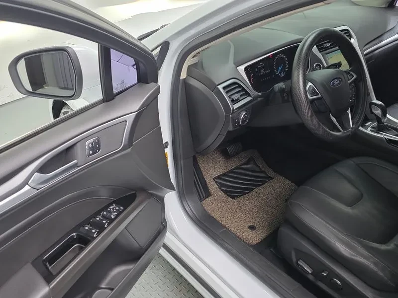 Ford Mondeo 2.0 TITANIUM, снимка 12 - Автомобили и джипове - 56292807