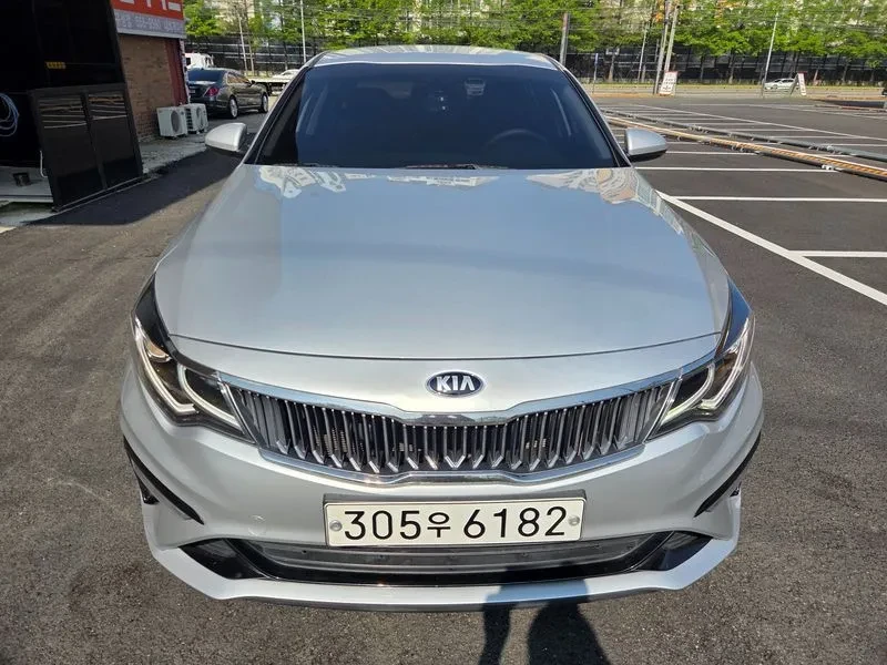 Kia K5 2Nd Generation 2.0 Luxury