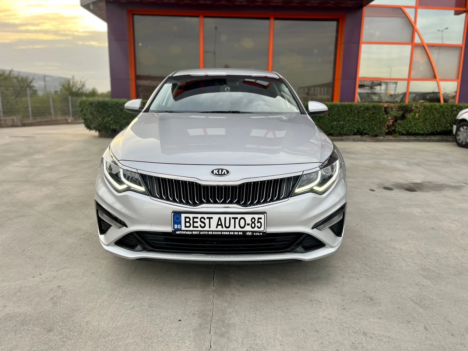 Kia K5 2.0i газ подгряване,навигация,Гаранция - изображение 2