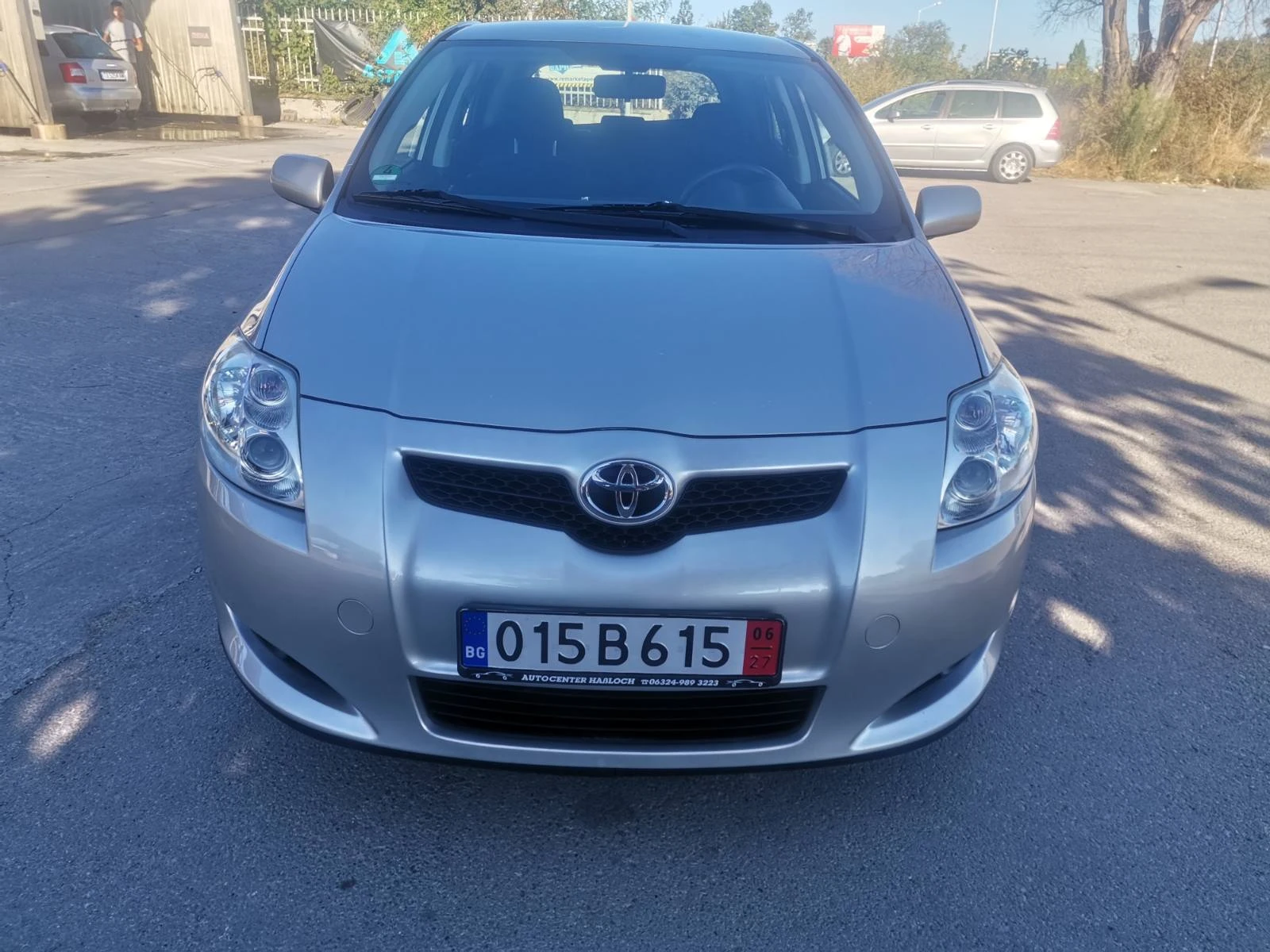 Toyota Auris КАТО НОВ* 1.6i* ПАРКТРОНИК - изображение 2