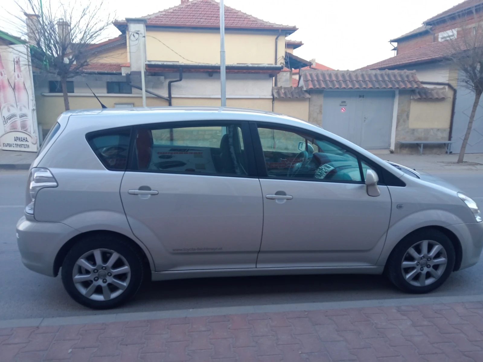 Toyota Corolla verso  - изображение 2