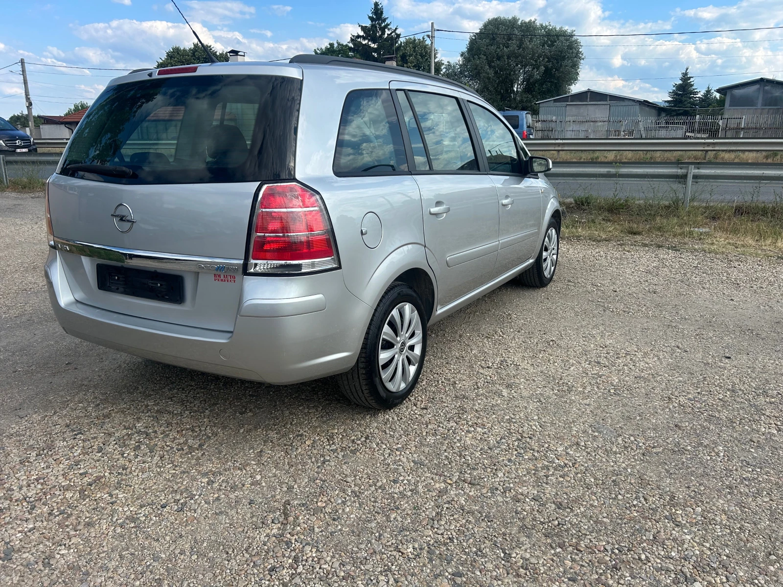 Opel Zafira 1, 6 I - изображение 7