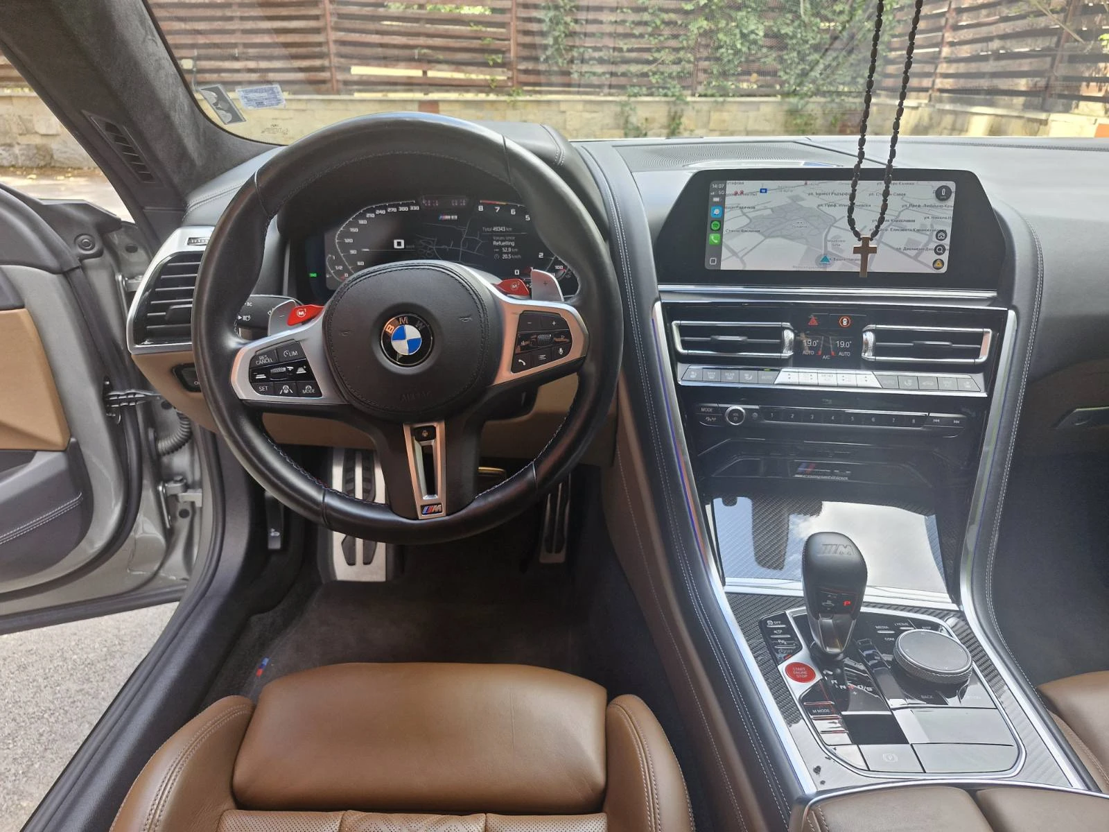 BMW M8 xDrive Gran Coupe Competition Carbon Keramik B&W - изображение 6