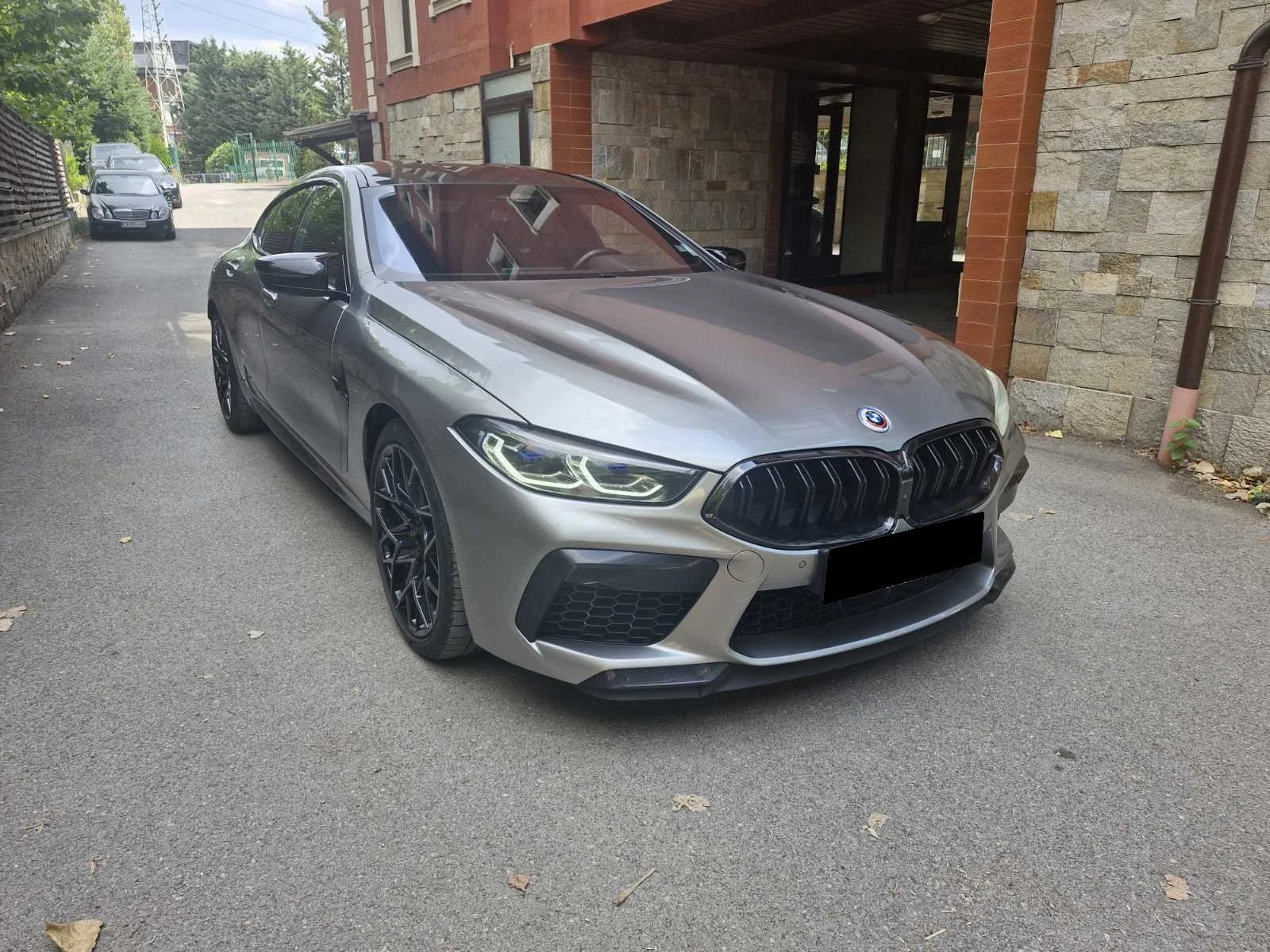 BMW M8 xDrive Gran Coupe Competition Carbon Keramik B&W - изображение 2