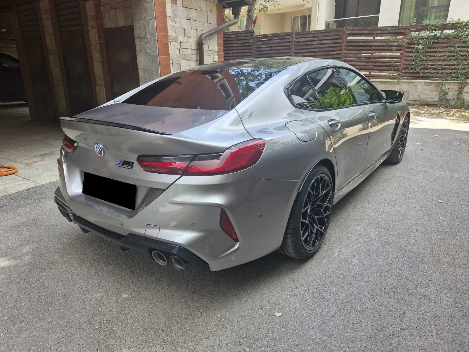 BMW M8 xDrive Gran Coupe Competition Carbon Keramik B&W - изображение 3