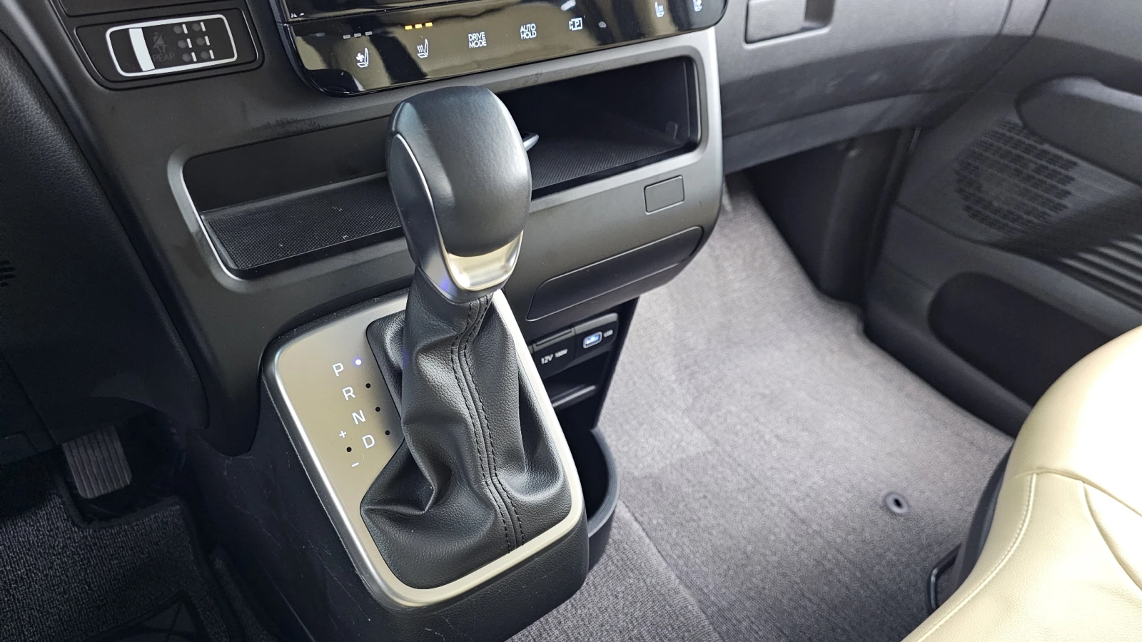 Hyundai Staria L3.5 Tourer 9seater autogeorge.com - изображение 8