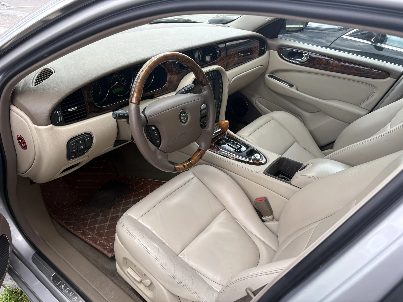 Jaguar Xj Xj8, снимка 8 - Автомобили и джипове - 53288885