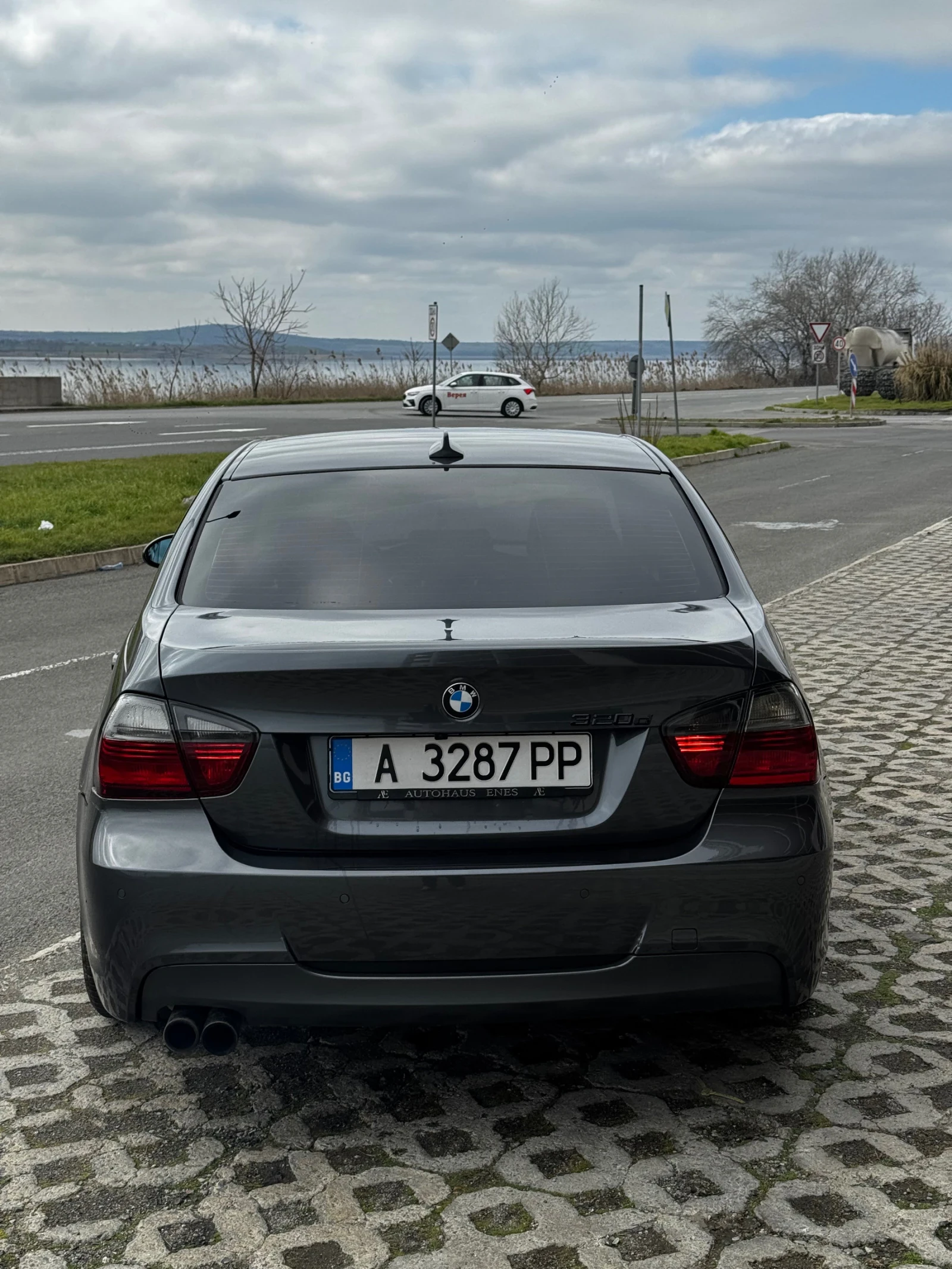BMW 330 ����� ������� � ����� ���� �� ����� | Mobile.bg � ����������� 4
