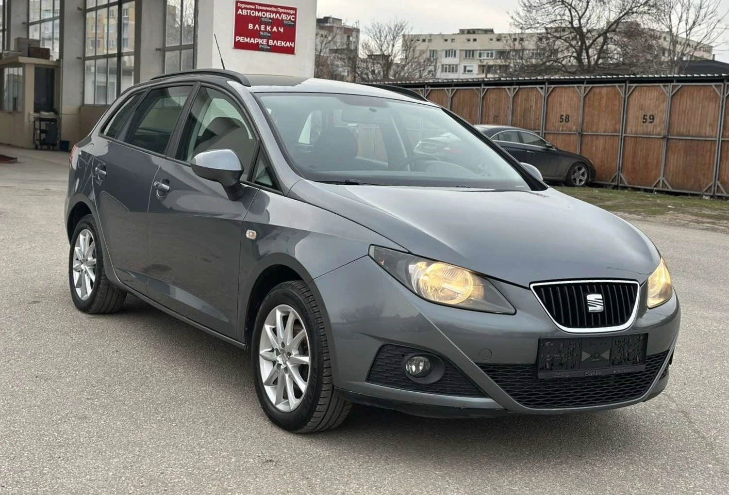 Seat Ibiza 1.2i * Климатик* FR*  - изображение 6