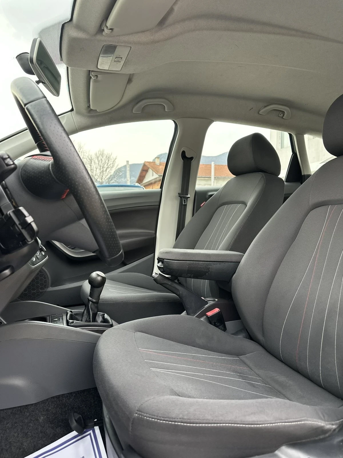 Seat Ibiza 1.2i * Климатик* FR*  - изображение 10