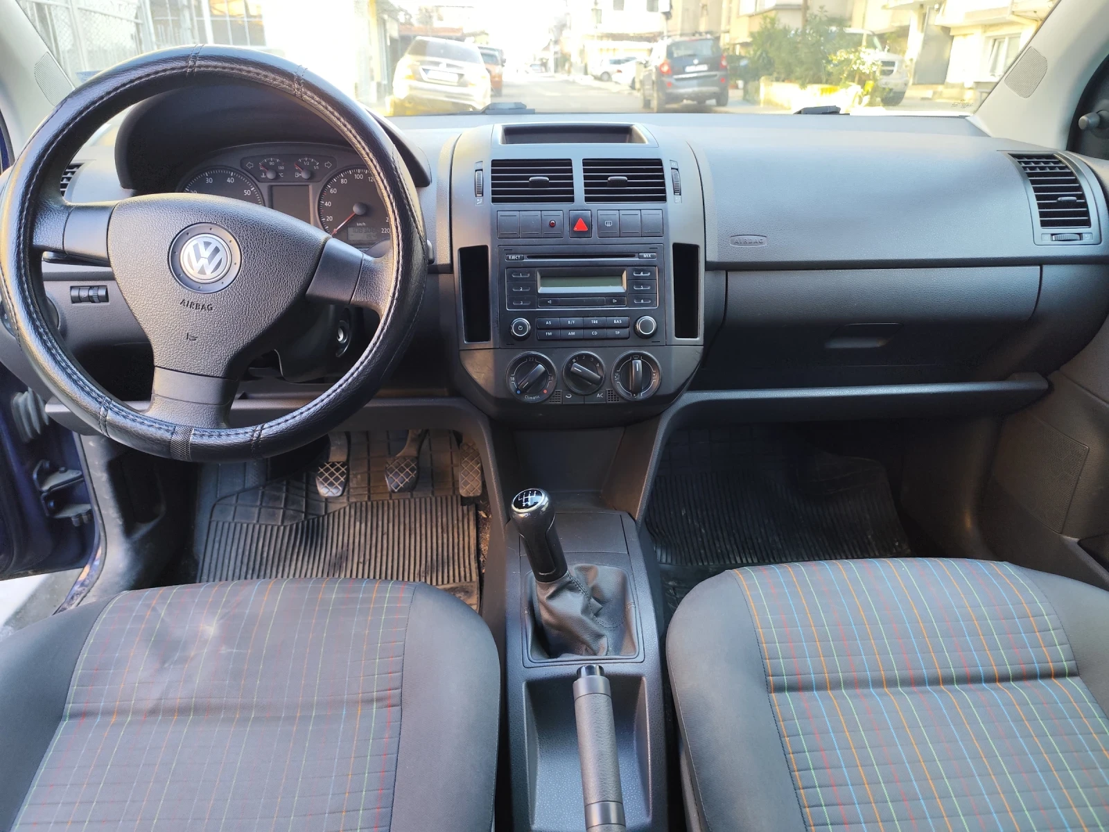VW Polo 1.4 16V, снимка 5 - Автомобили и джипове - 53811669