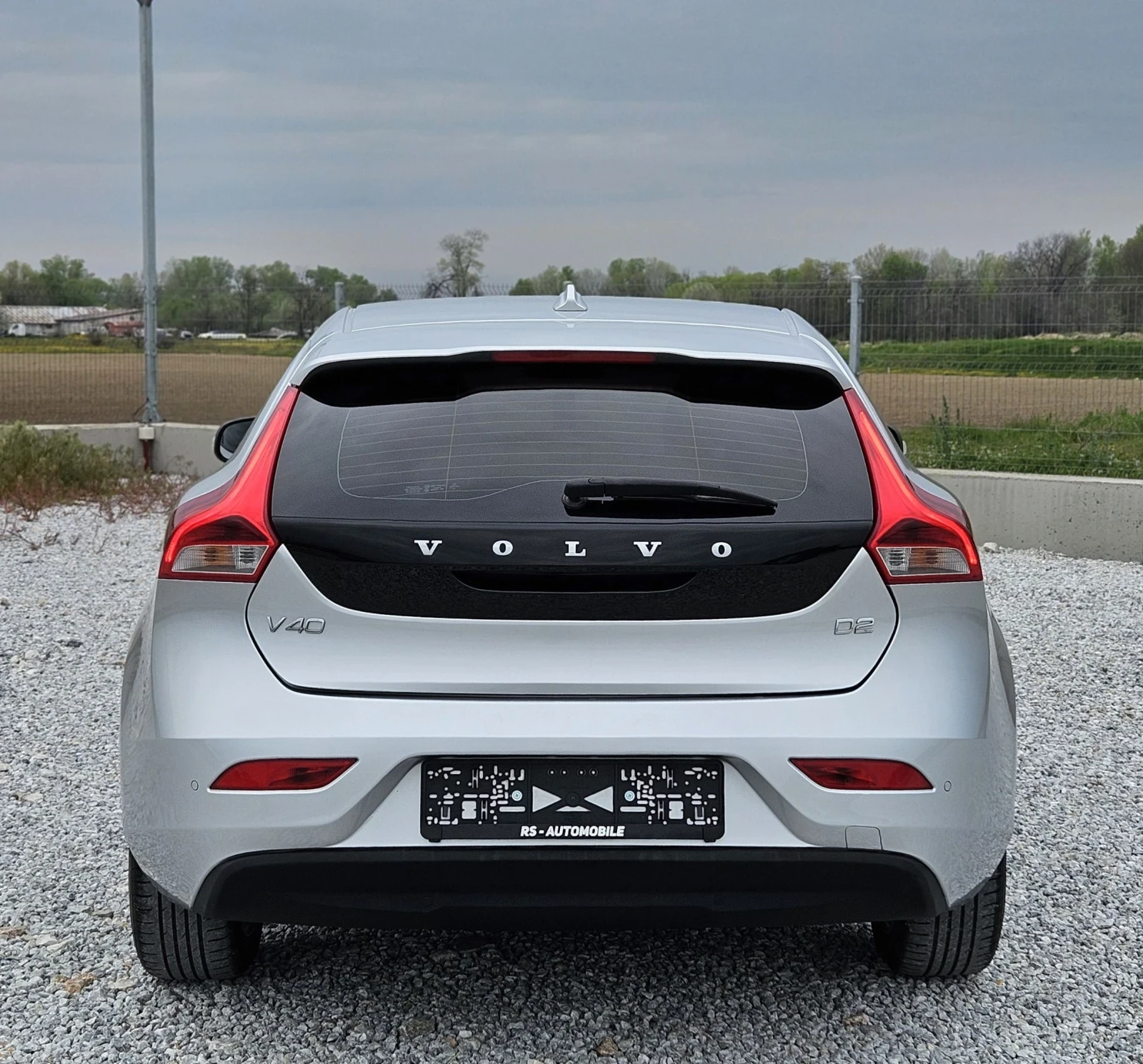 Volvo V40 Капарирана/Продадена , снимка 5 - Автомобили и джипове - 53918139