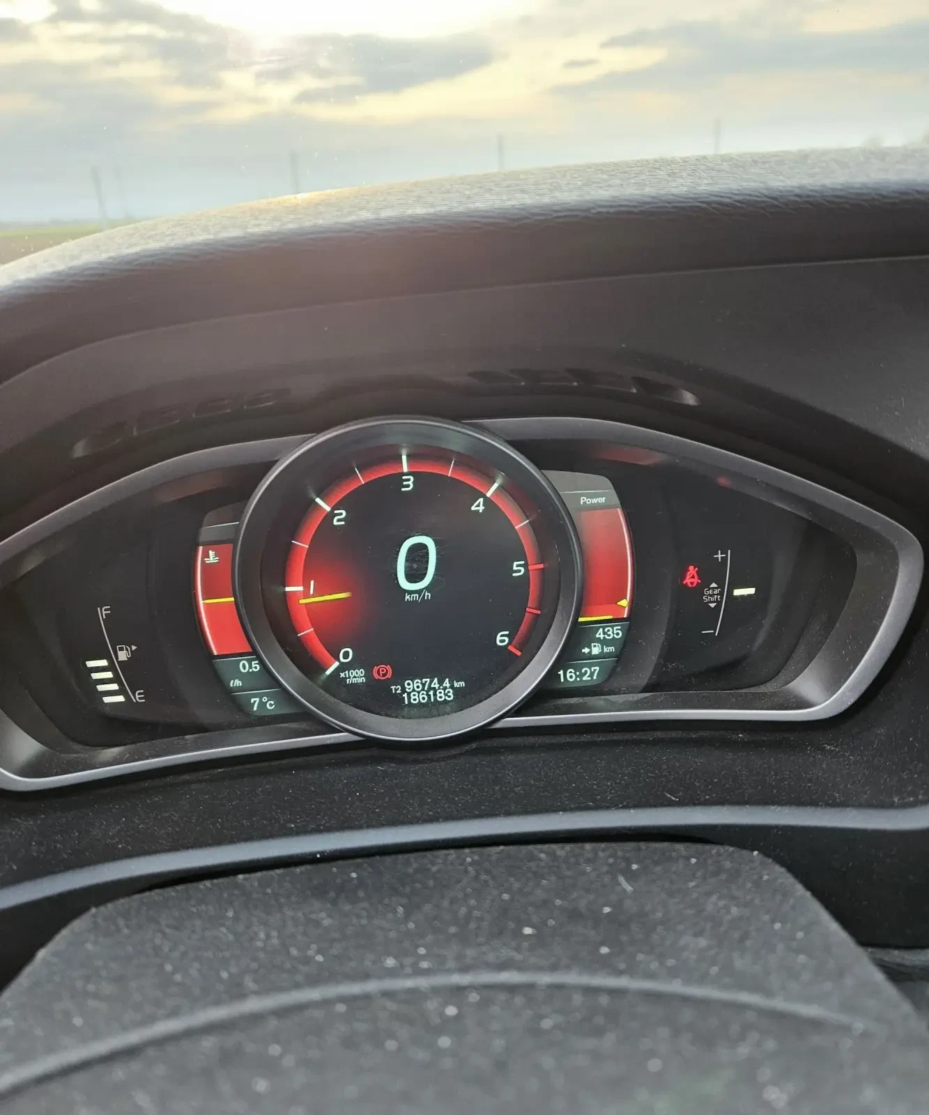 Volvo V40, снимка 12 - Автомобили и джипове - 53918139