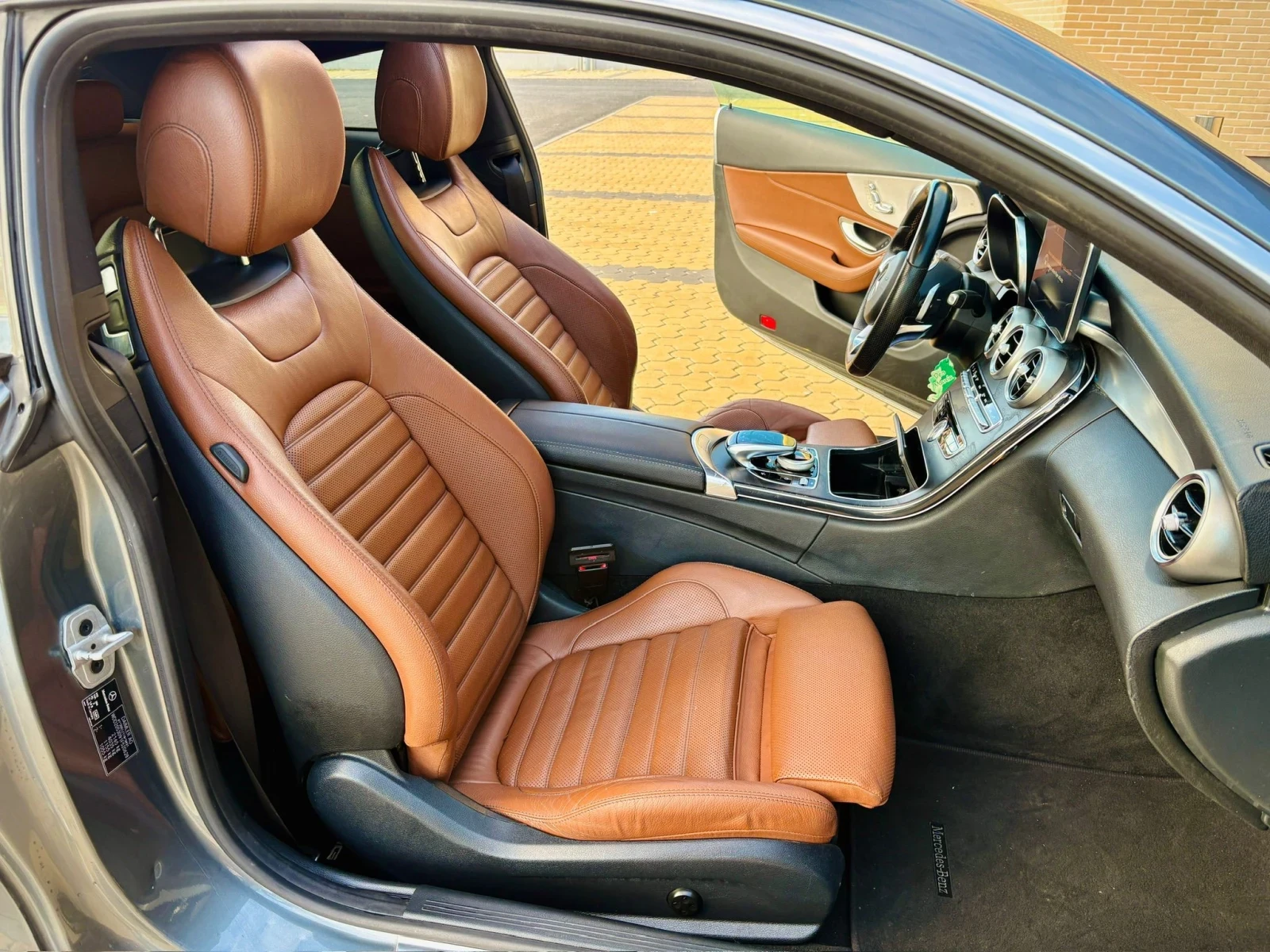 Mercedes-Benz C 250 4Matic Auto Coupe Premium Plus, снимка 8 - Автомобили и джипове - 54144745