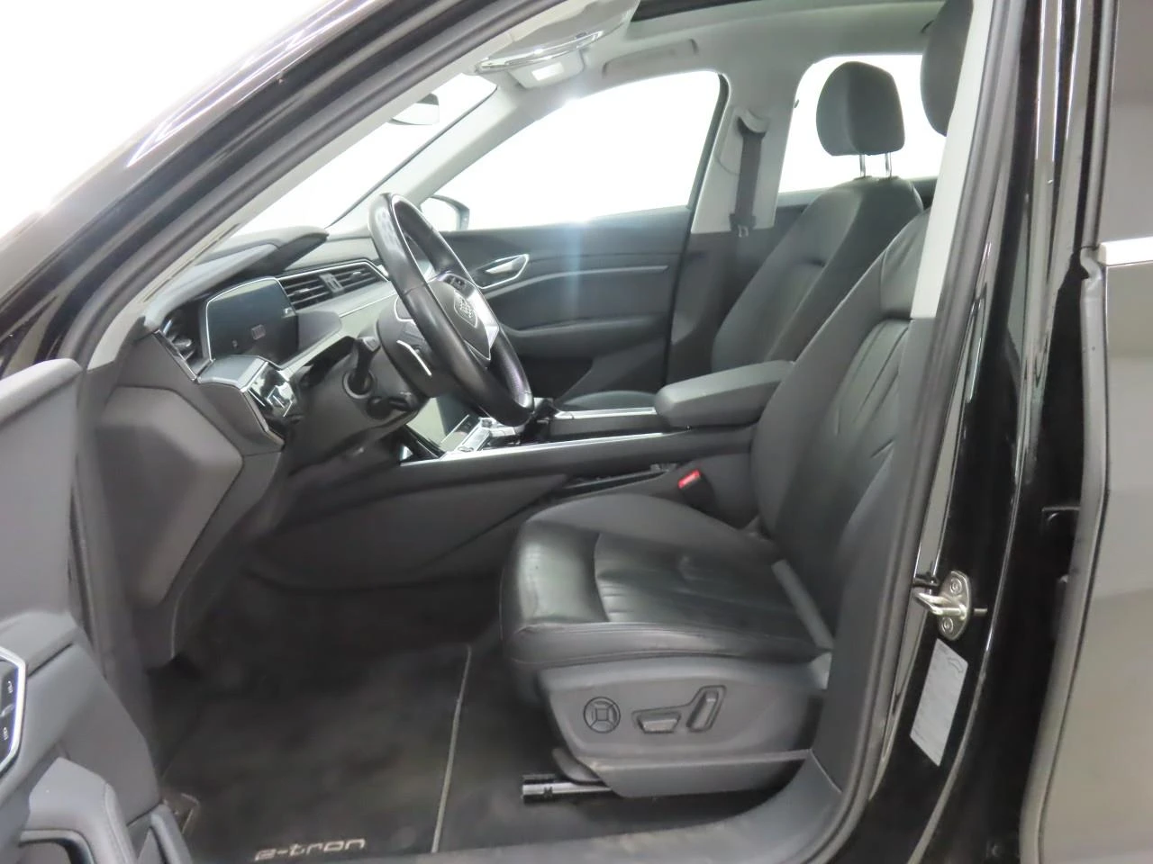 Audi E-Tron Sportback 55 Business, снимка 6 - Автомобили и джипове - 54147548