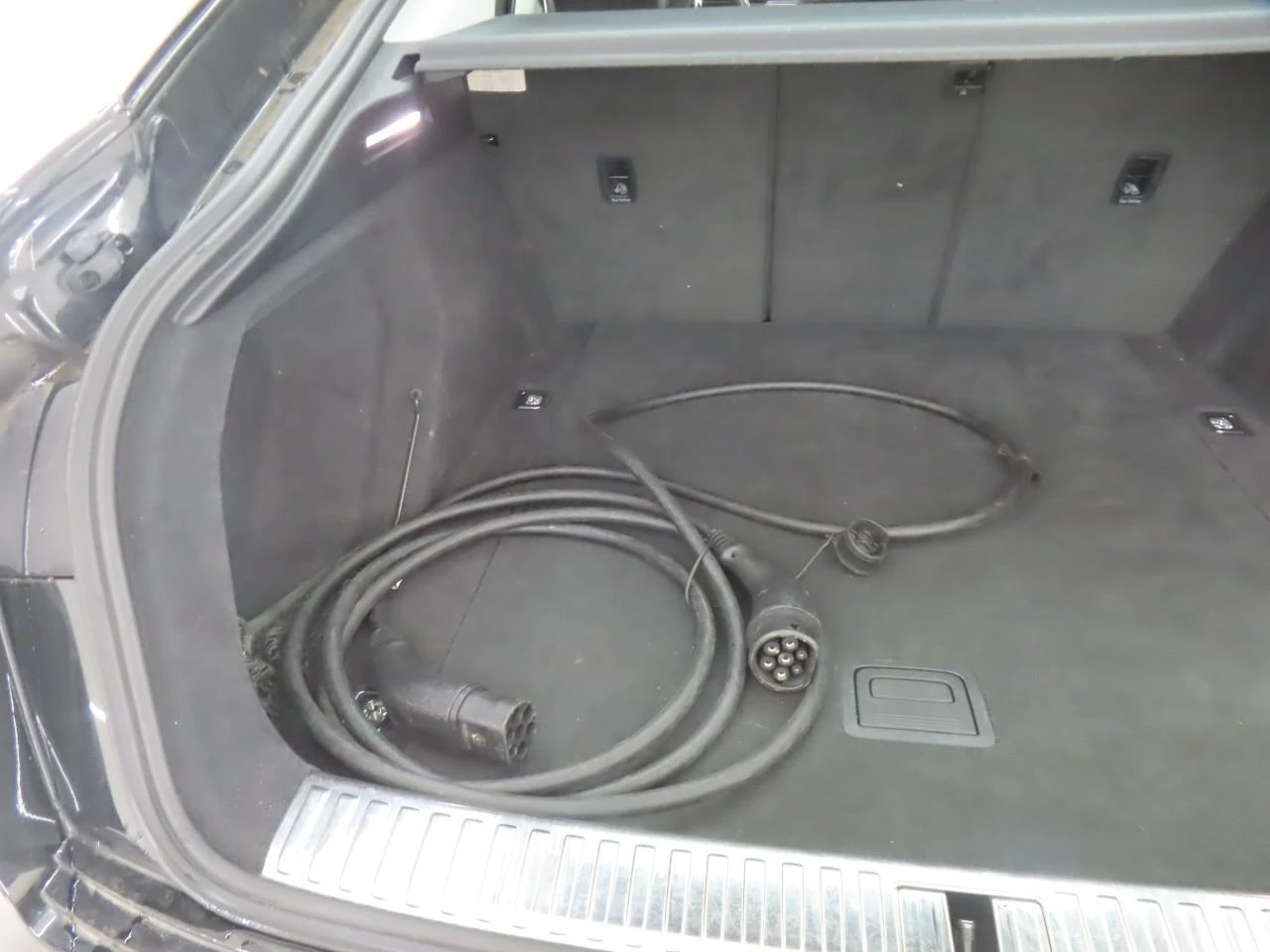 Audi E-Tron Sportback 55 Business, снимка 8 - Автомобили и джипове - 54147548