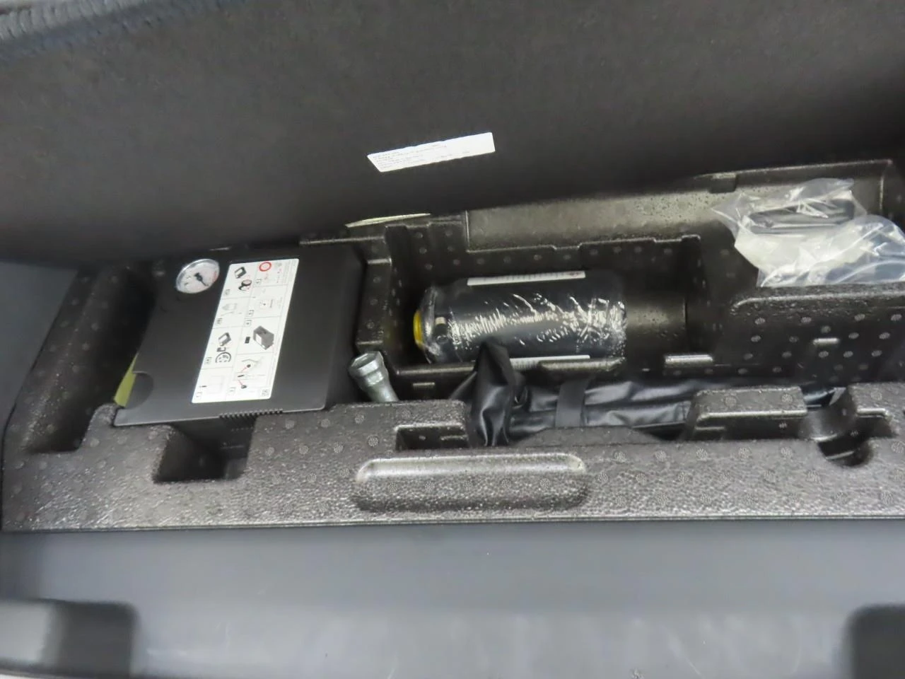 Audi E-Tron Sportback 55 Business, снимка 16 - Автомобили и джипове - 54147548