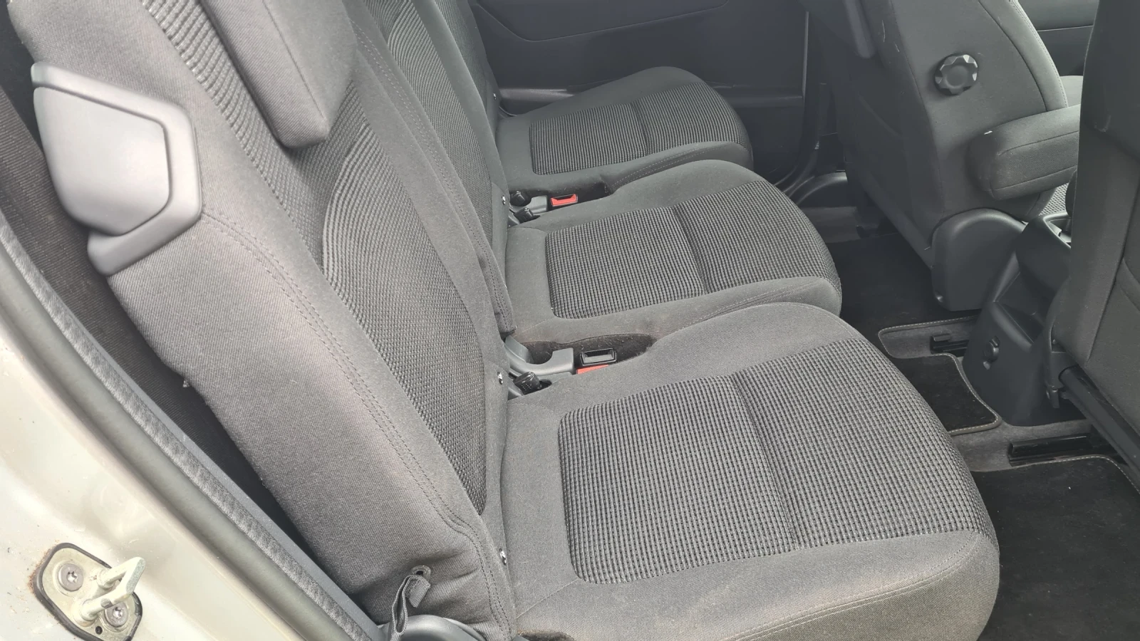Peugeot 5008 1.6, 120 коня, 7 местен, снимка 13 - Автомобили и джипове - 54319700