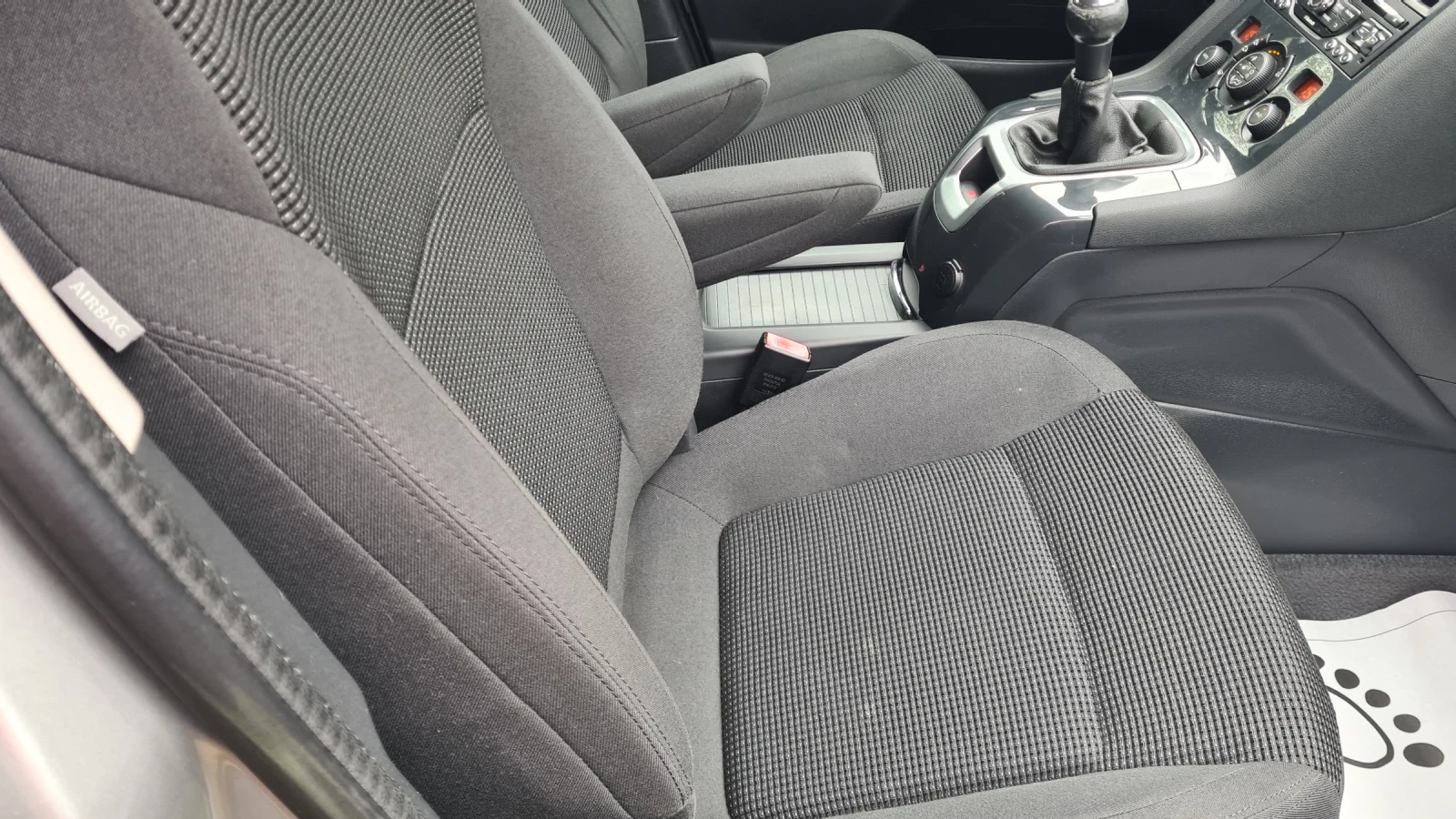 Peugeot 5008 1.6, 120 коня, 7 местен, снимка 14 - Автомобили и джипове - 54319700