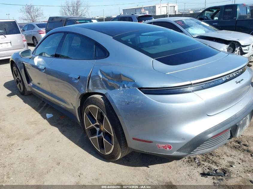 Porsche Taycan 4, снимка 3 - Автомобили и джипове - 54379012