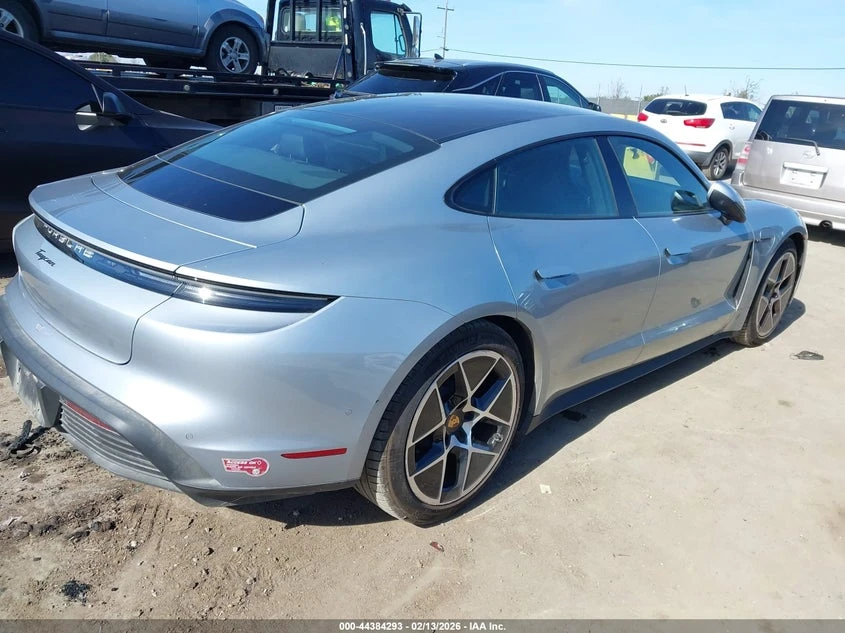 Porsche Taycan 4, снимка 4 - Автомобили и джипове - 54379012