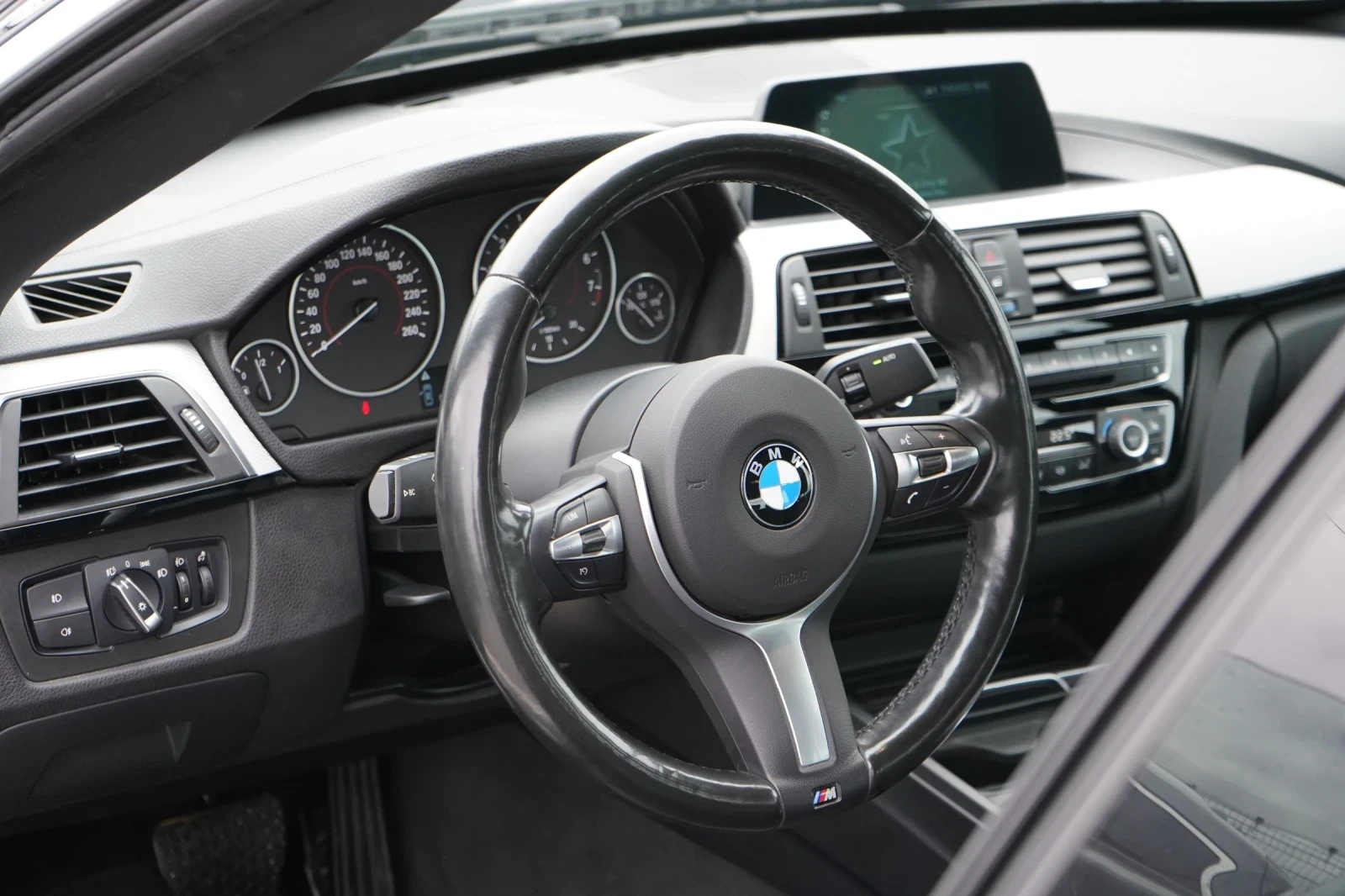 BMW 3gt xDrive* M-PACK* KEYLESS* 1 СОБСТВЕНИК* , снимка 8 - Автомобили и джипове - 54440131