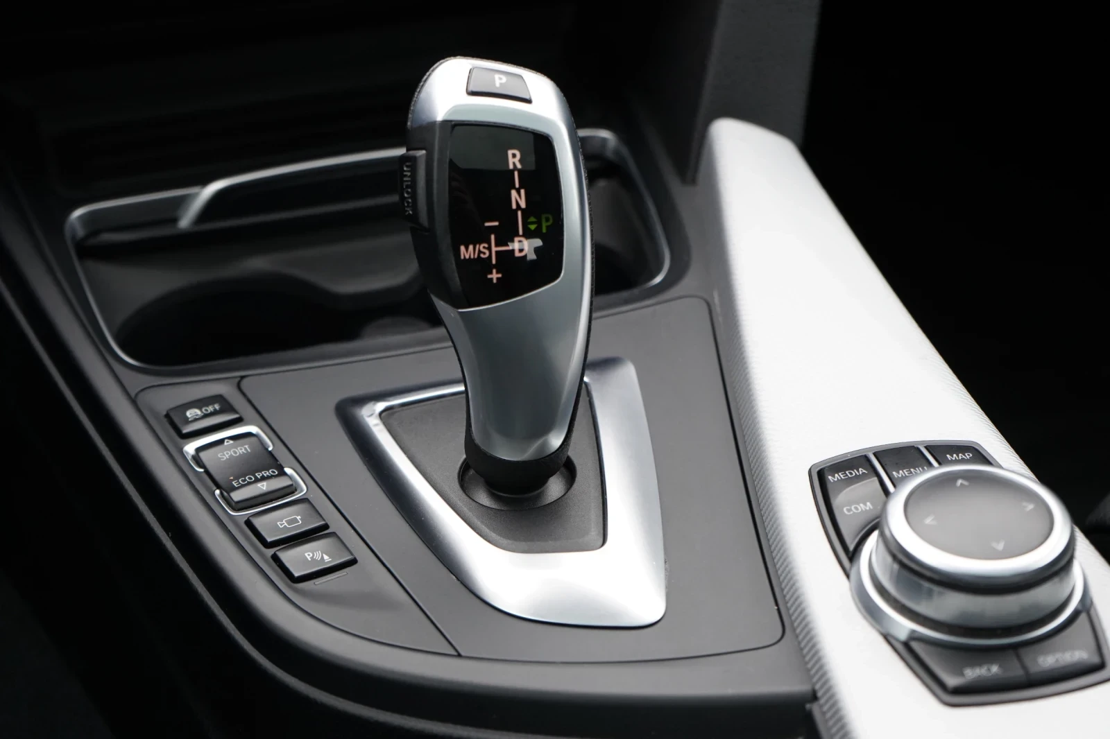 BMW 3gt xDrive* M-PACK* KEYLESS* 1 СОБСТВЕНИК* , снимка 14 - Автомобили и джипове - 54440131