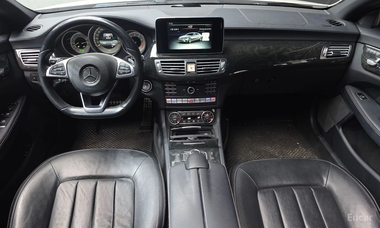 Mercedes-Benz CLS 400 AMG PACK* PANO* КОЖА* ПОДГРЕВ* ОБДУХВАНЕ* НАВИГАЦИ, снимка 6 - Автомобили и джипове - 54567227