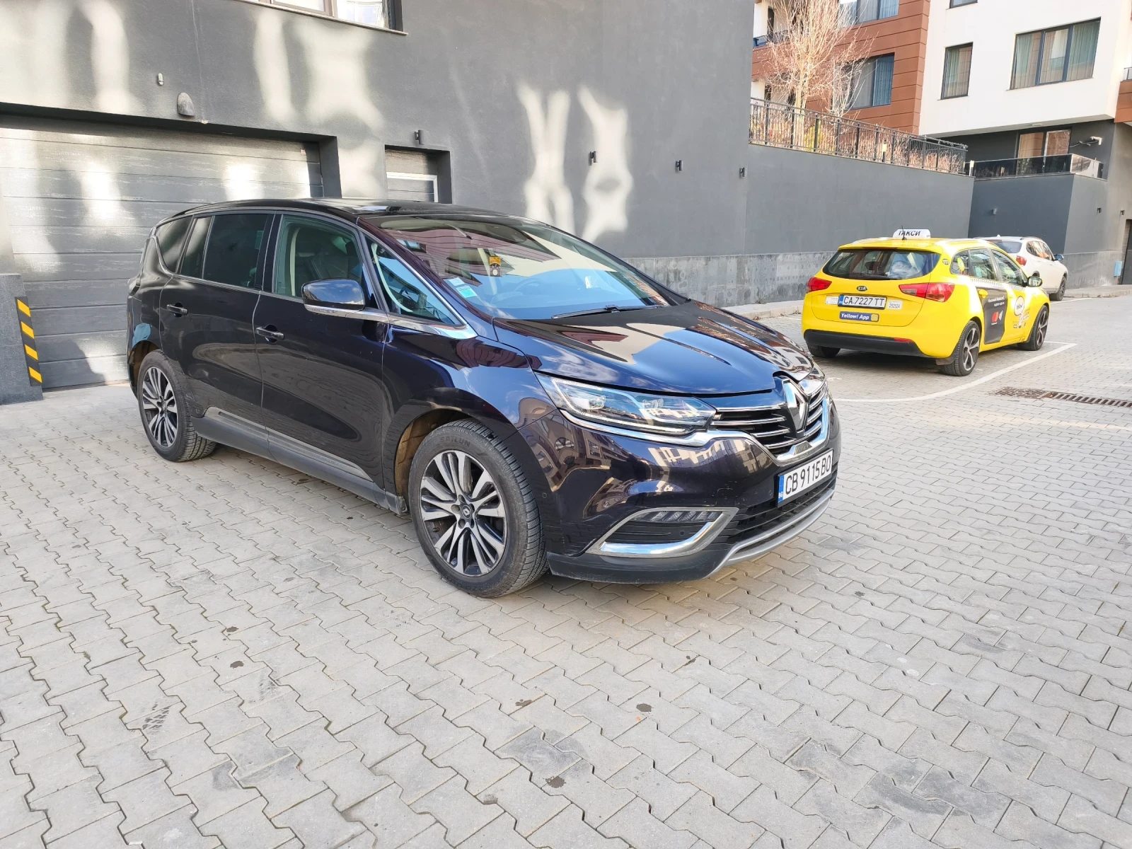 Renault Espace 1.6TCE INITIALE, снимка 2 - Автомобили и джипове - 55296377