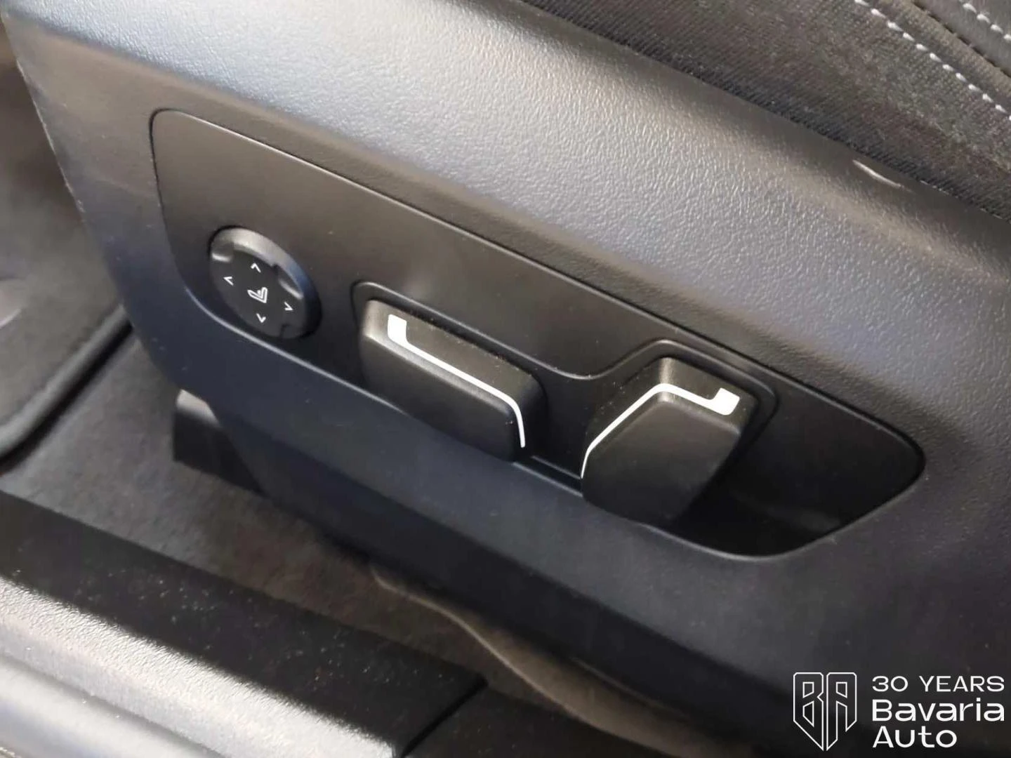 BMW 520 d M Sport Paket Steptronic, снимка 15 - Автомобили и джипове - 56037177